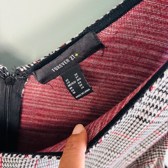 Forever 21+ Houndstooth Wide Leg Jumpsuit Size 3X - Picture 3 of 4